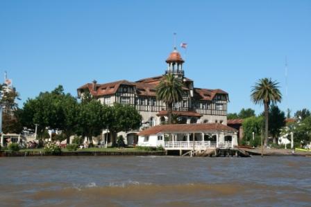 ...und imposanten Regattaclubs.